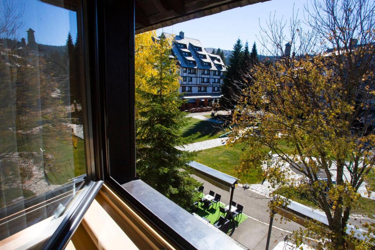 Konaci Centar Lux